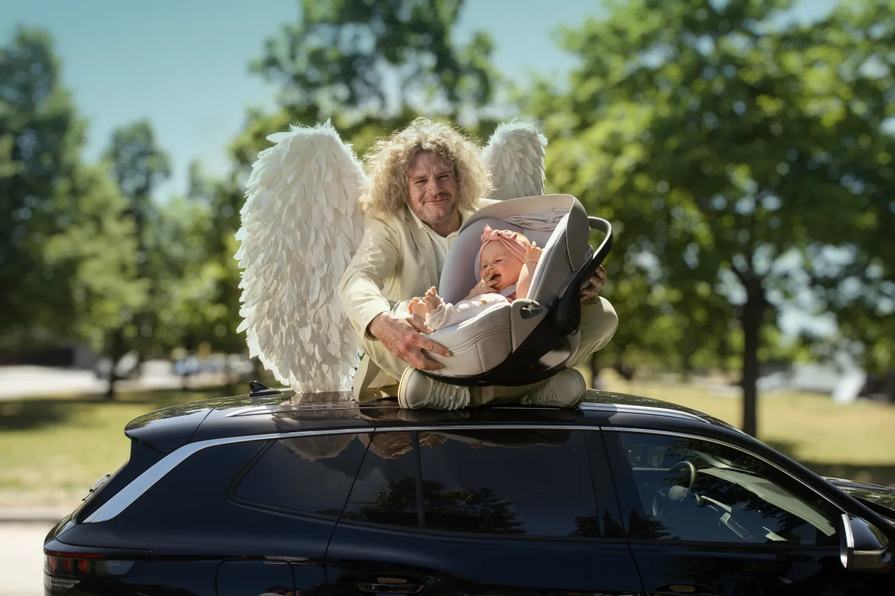 Nová kampaň upozorní na chyby při používání dětských autosedaček